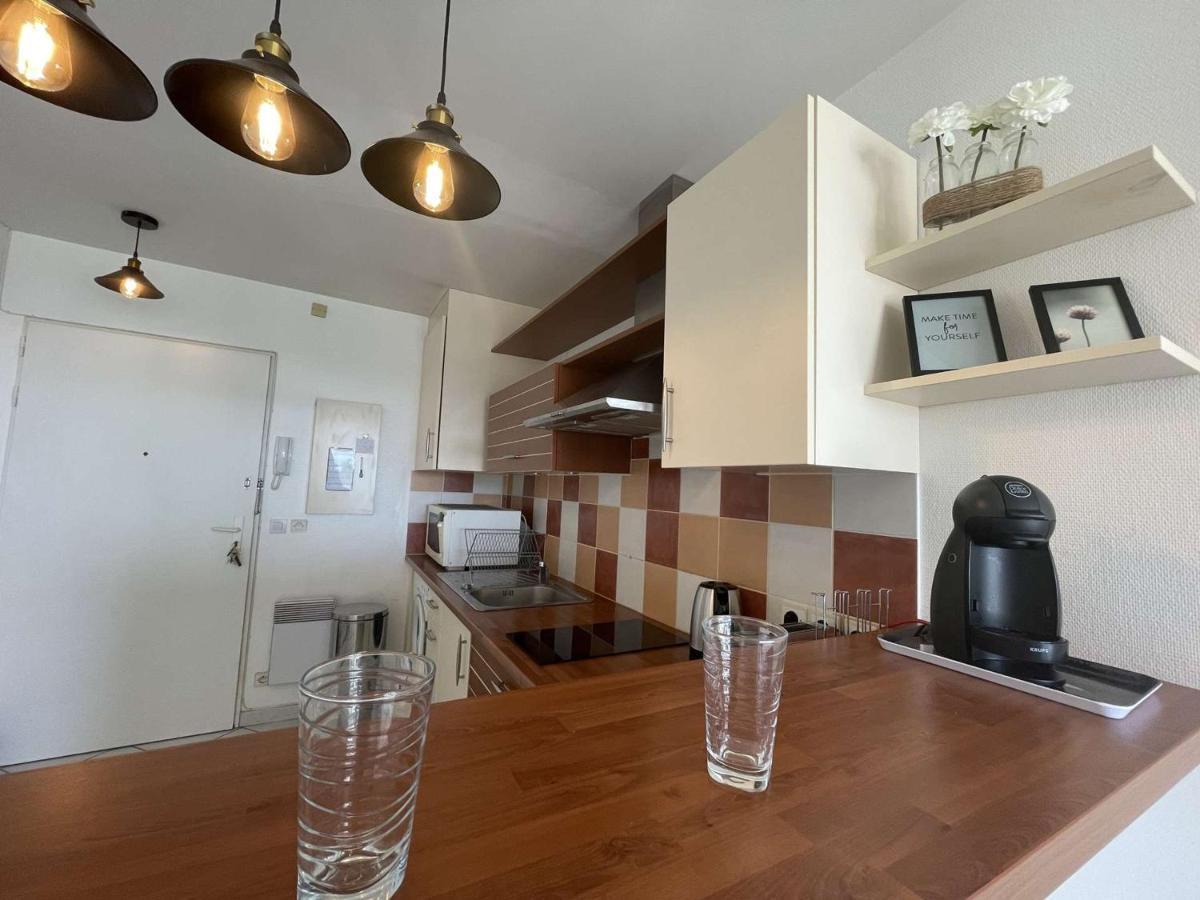 Apartment Studio Vue Mer, Balcon, Plage A Pied - La Rochelle - Fr-1-246-650 *